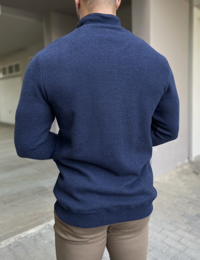 Ανδρικό μπλε πουλόβερ μονόχρωμο με γιακά 4263N φωτογραφία